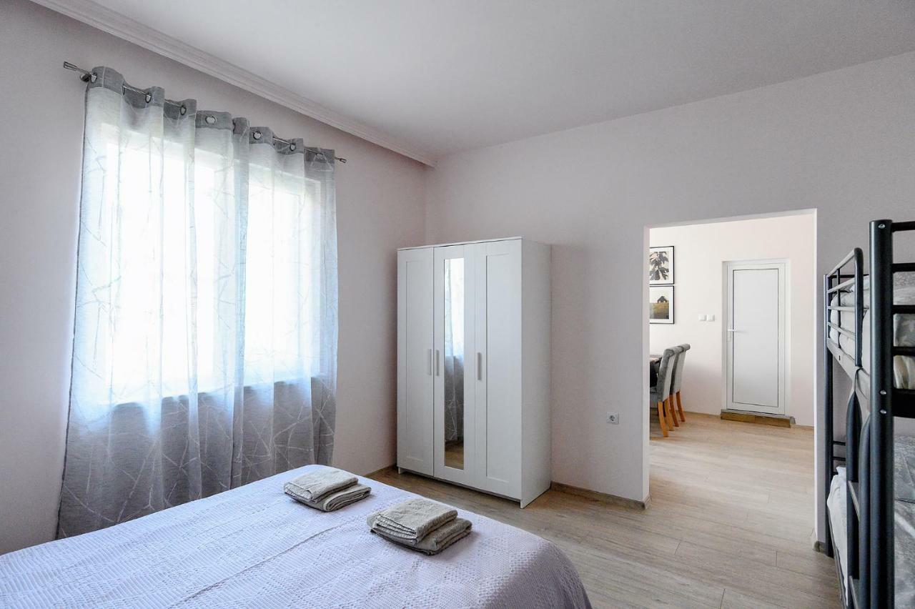 Studio Thermi 1 Varna Luaran gambar